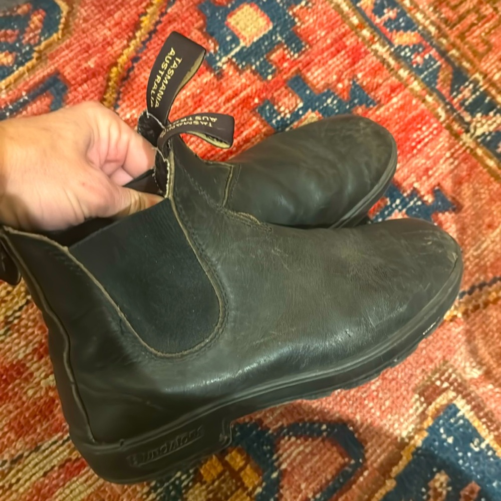 Black Blundstones Size 4.5